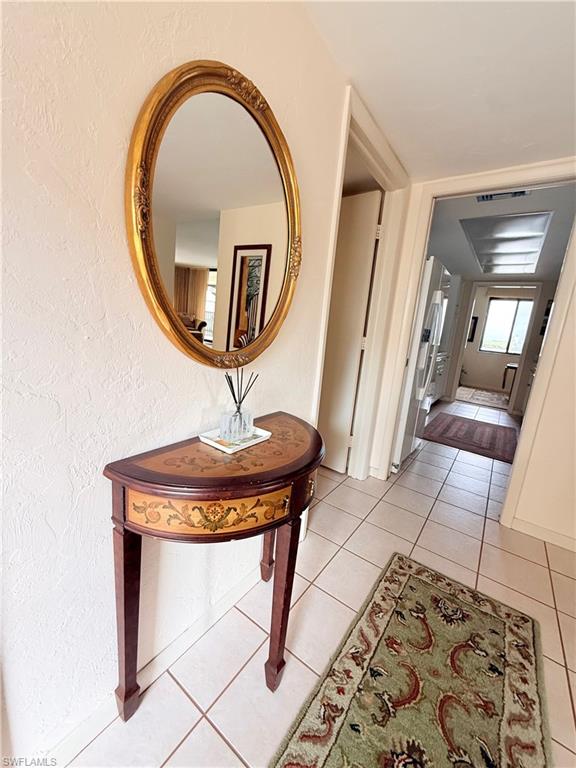 VANDERBILT SURF COLONY - Residential Lease