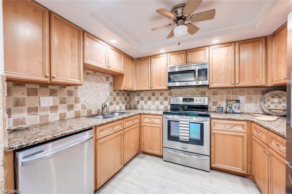 VILLAGE GREEN - Residential Lease