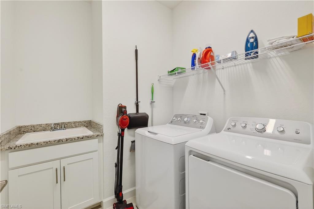 COUNTRY CLUB - Residential