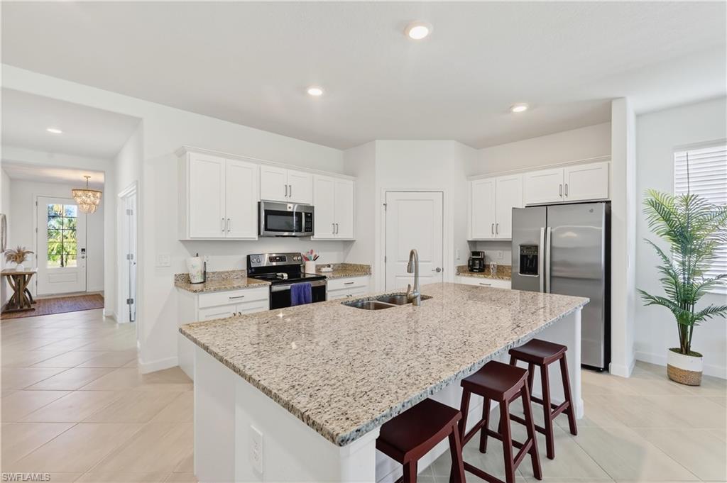 COUNTRY CLUB - Residential