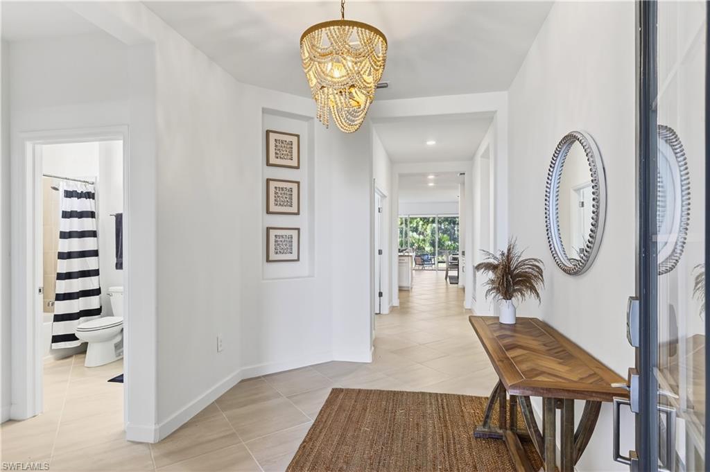 COUNTRY CLUB - Residential