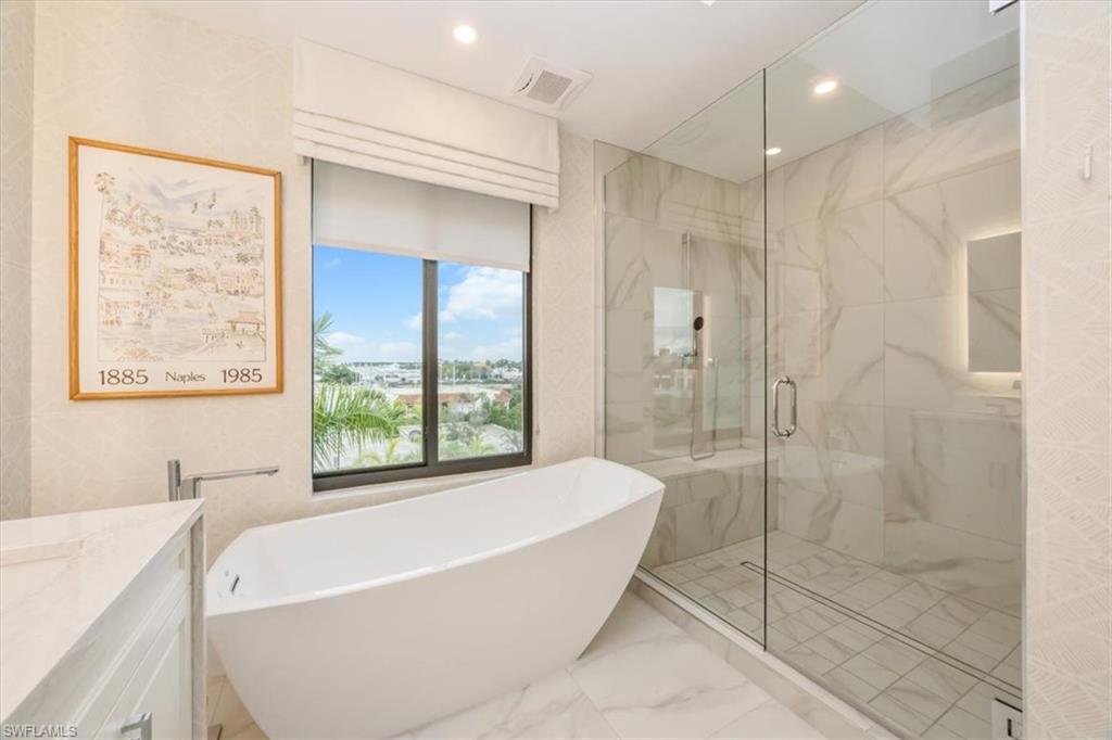 QUATTRO AT NAPLES SQUARE - Residential