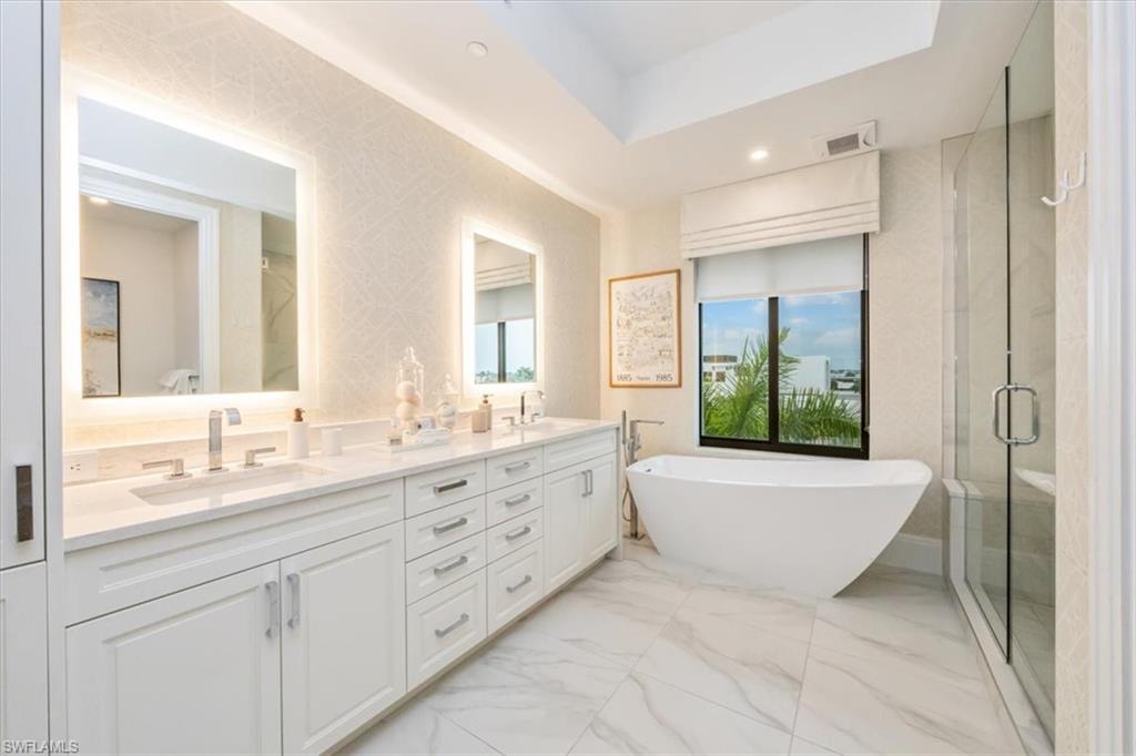 QUATTRO AT NAPLES SQUARE - Residential