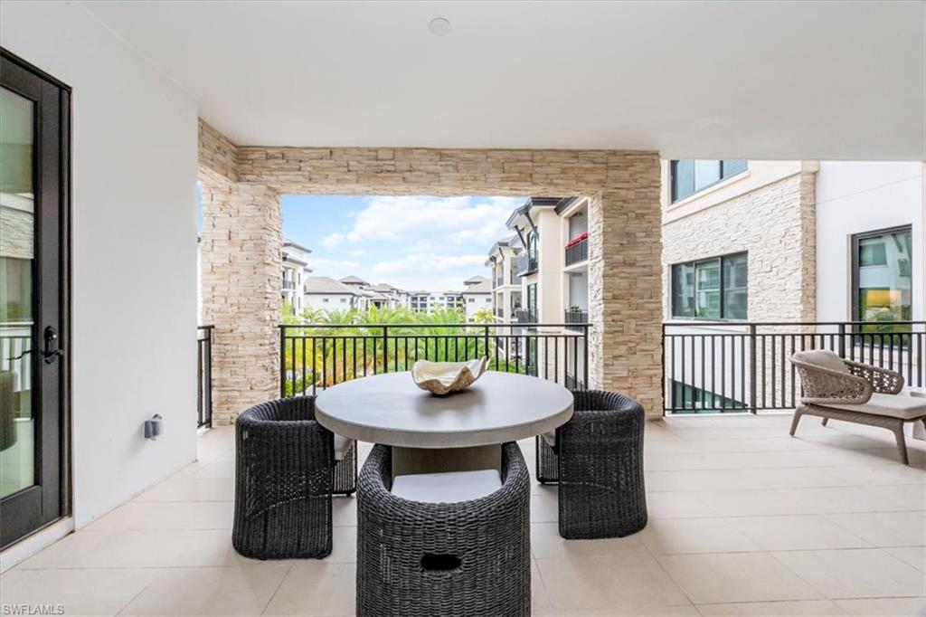 QUATTRO AT NAPLES SQUARE - Residential