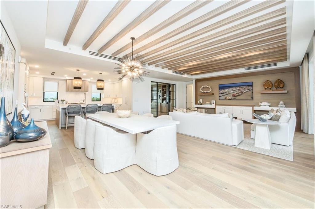 QUATTRO AT NAPLES SQUARE - Residential