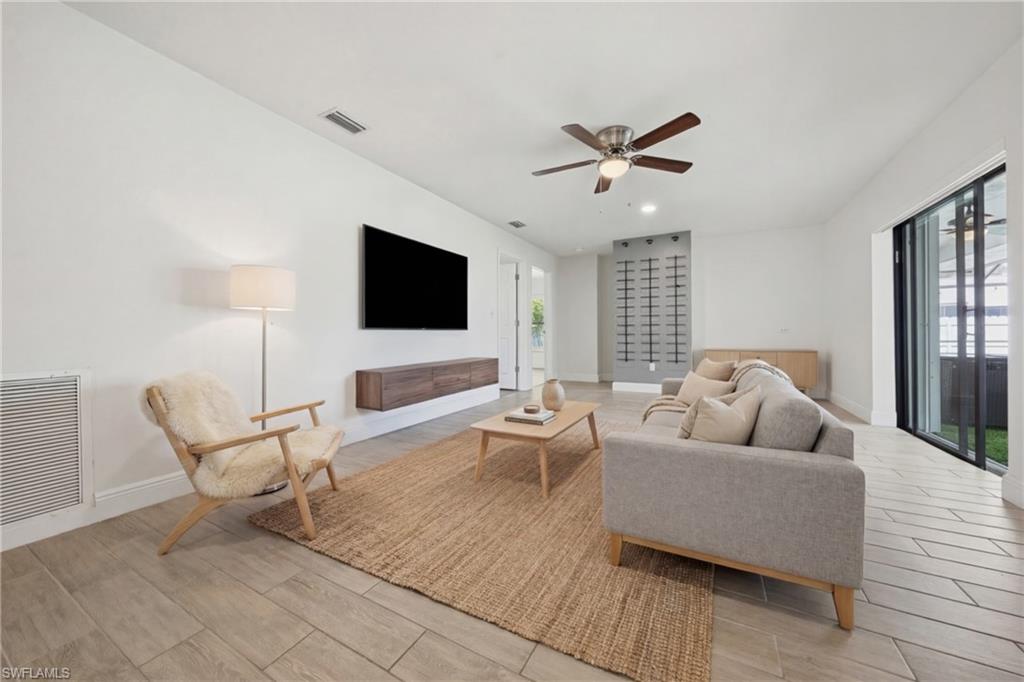 SAN CARLOS PARK - Residential