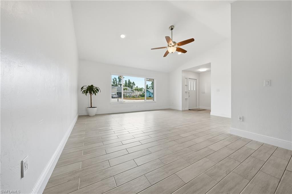 SAN CARLOS PARK - Residential