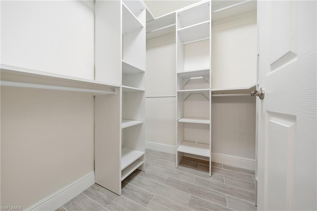 SAN CARLOS PARK - Residential