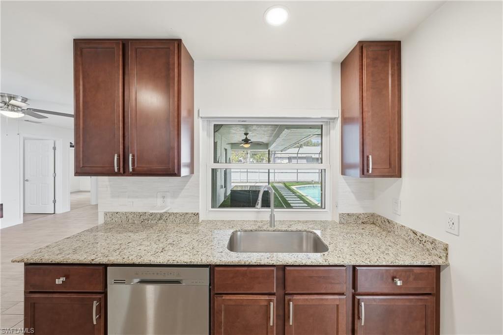 SAN CARLOS PARK - Residential