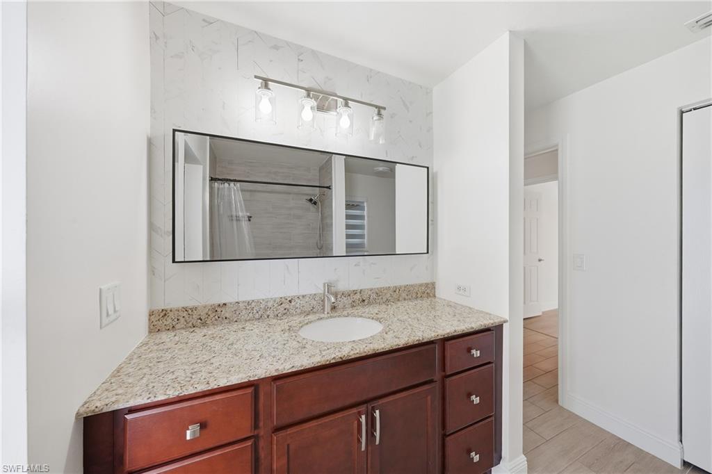 SAN CARLOS PARK - Residential