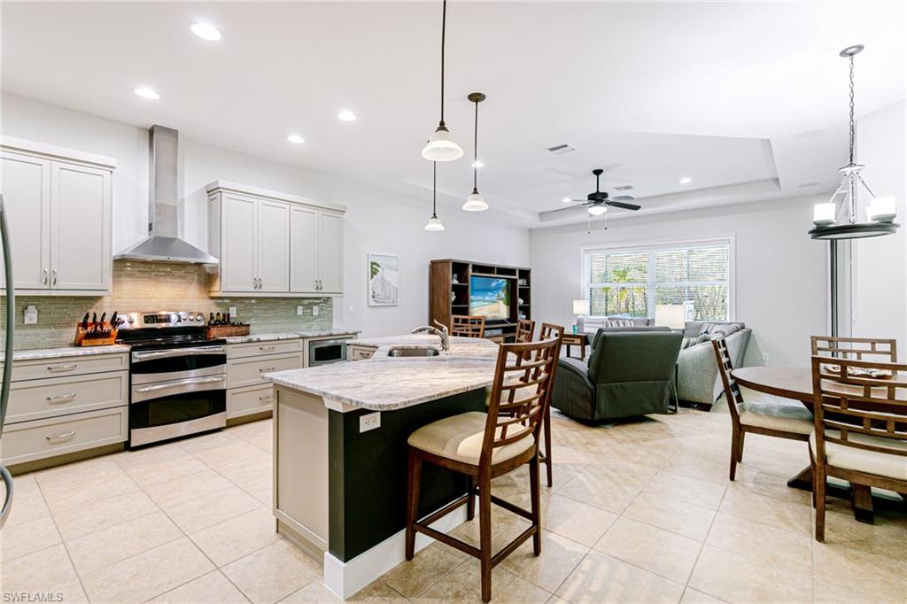 CATALINA ISLES - Residential