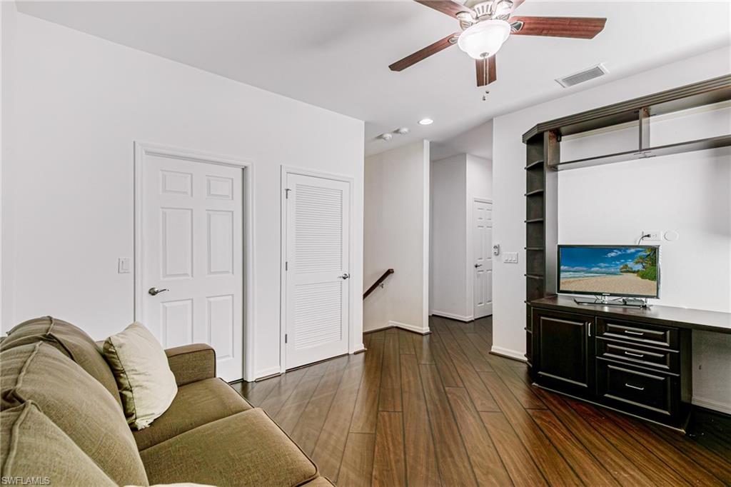 CATALINA ISLES - Residential