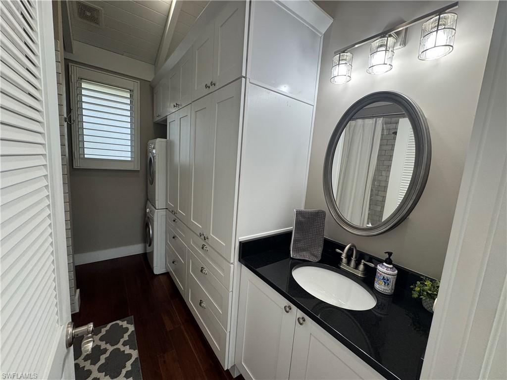 RIVERBEND MOTORCOACH RESORT - Land