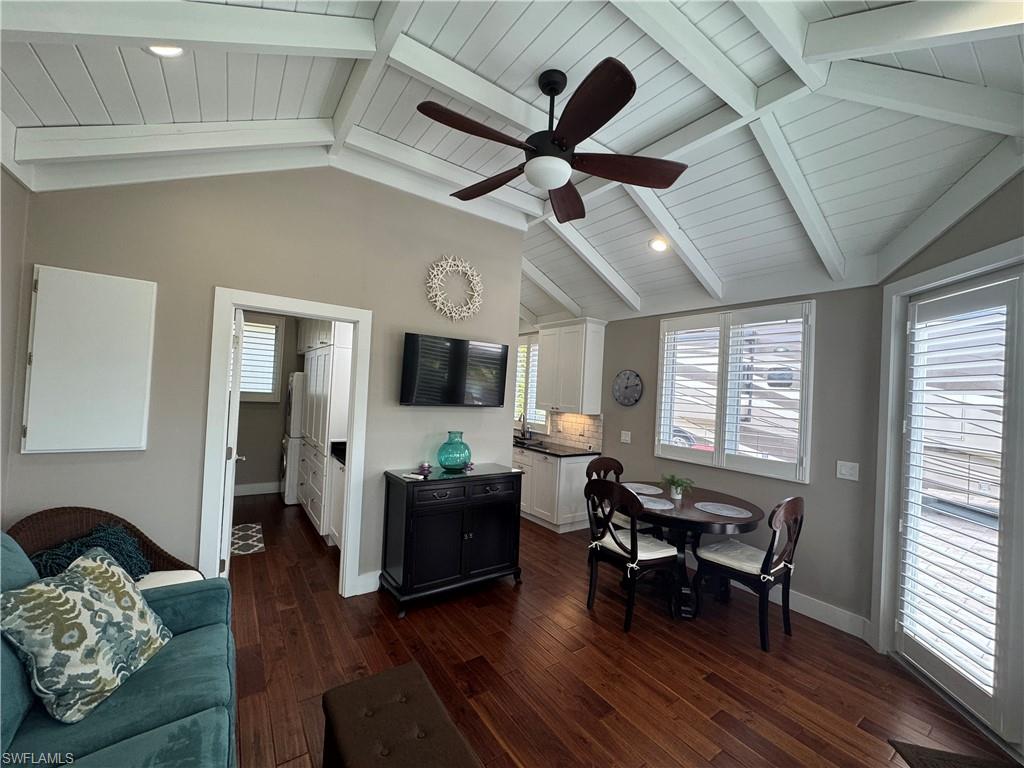 RIVERBEND MOTORCOACH RESORT - Land