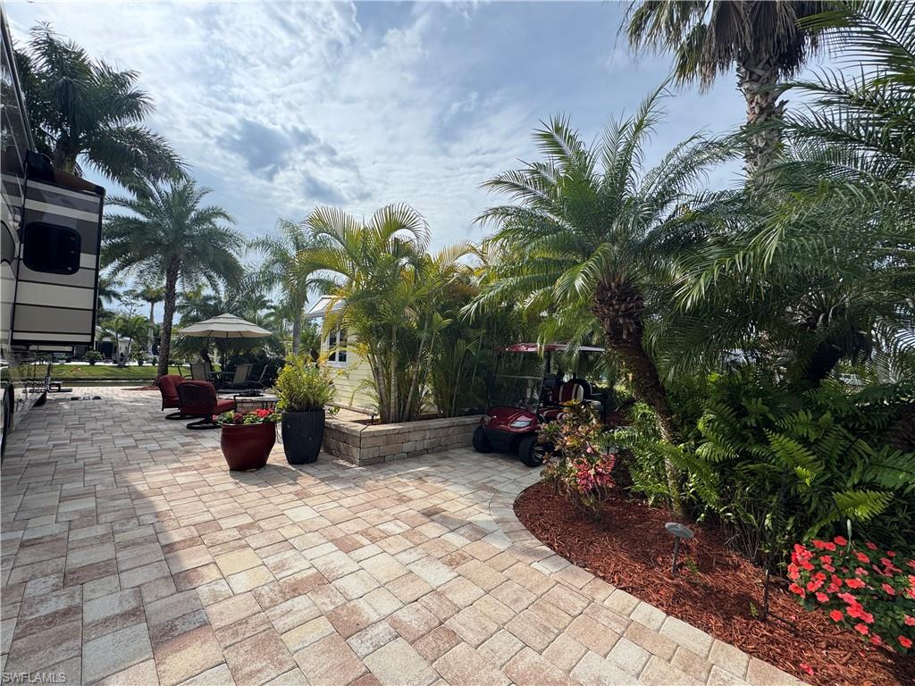 RIVERBEND MOTORCOACH RESORT - Land