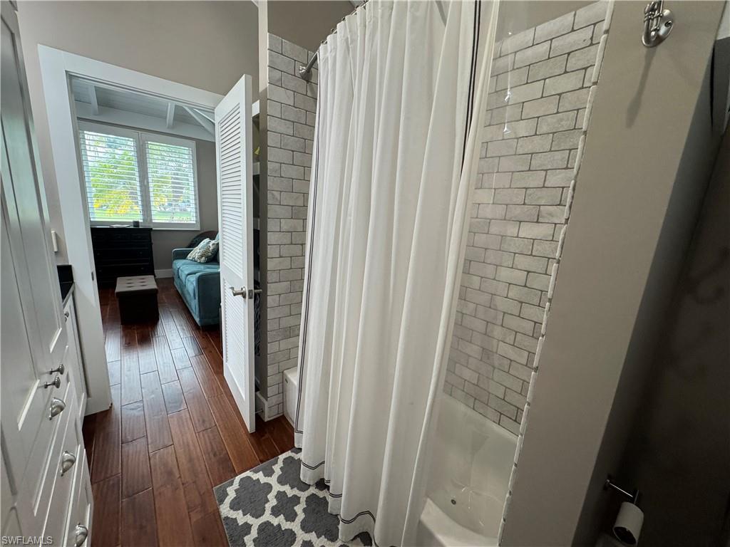 RIVERBEND MOTORCOACH RESORT - Land