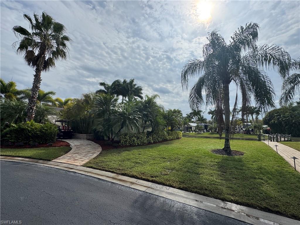 RIVERBEND MOTORCOACH RESORT - Land