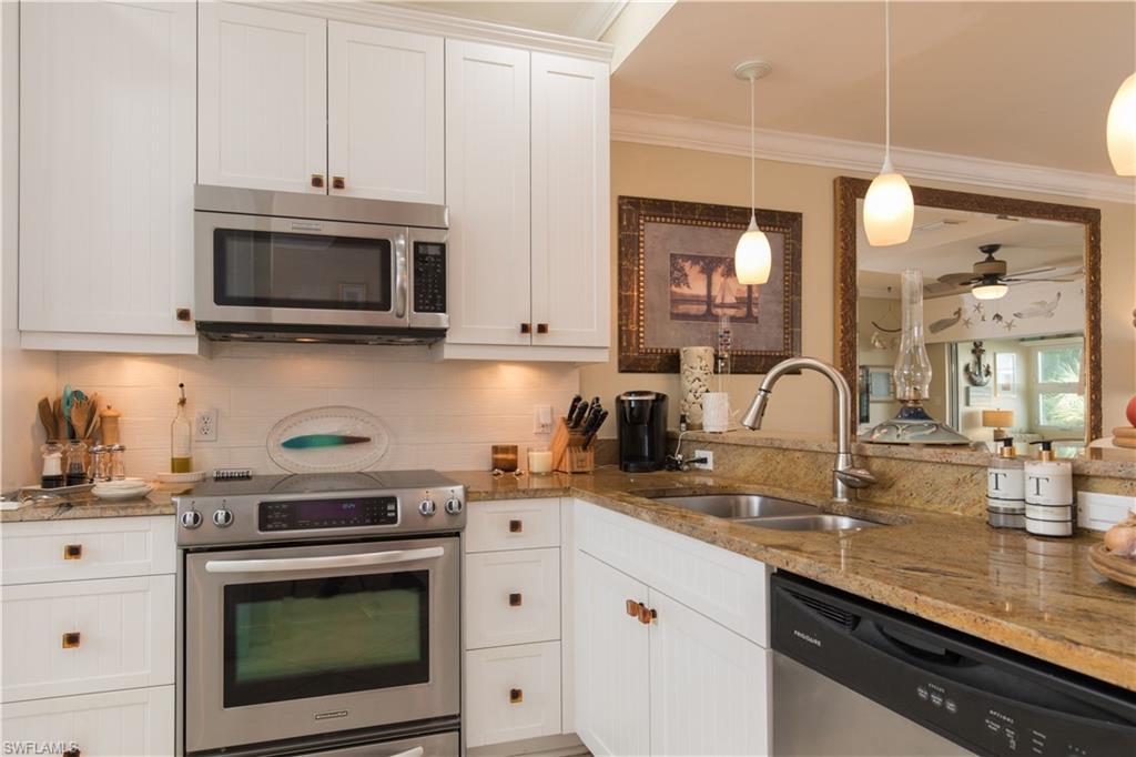 SHIPYARD VILLAS - Residential