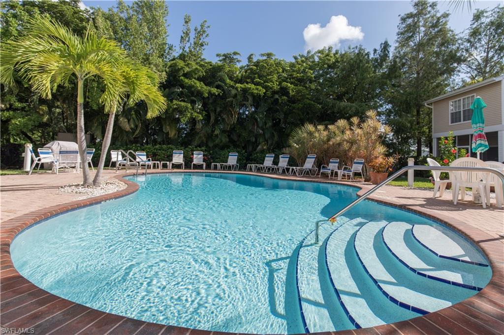 SHIPYARD VILLAS - Residential