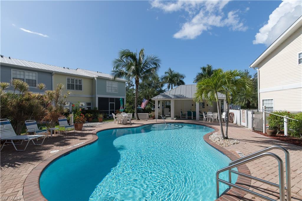 SHIPYARD VILLAS - Residential