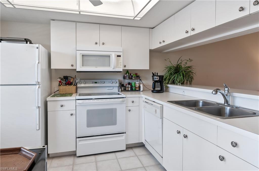 VILLAGES ON LAKE AUGUSTA - Residential