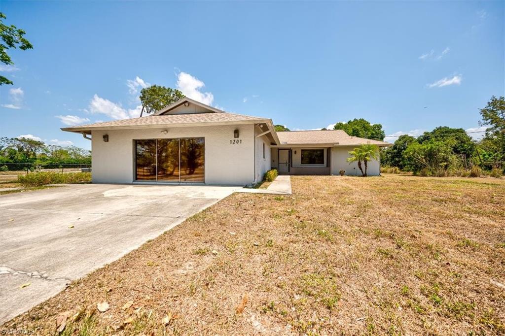 1201 Saint Clair Shores RD