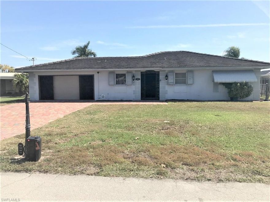 Great opportunity to buy a 2 bedroom 2 bath pool home on Direct Gulf Access with no bridges. At a Great price! Plus this home has additional space in the garage that was used as a work area or can be used as an additional play area.