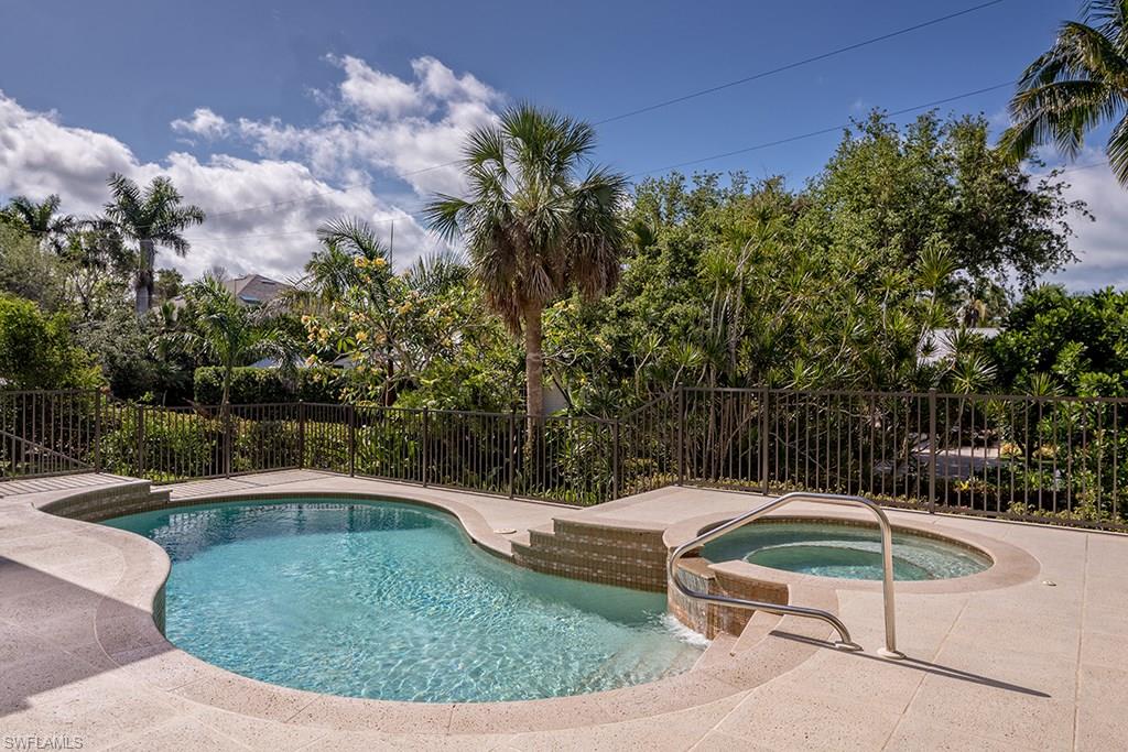 OLDE NAPLES - Residential