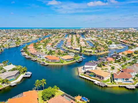 A home in MARCO ISLAND