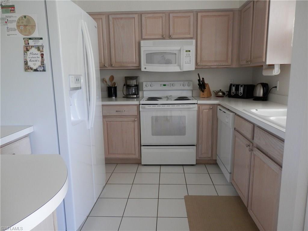 VARSITY LAKES - Residential