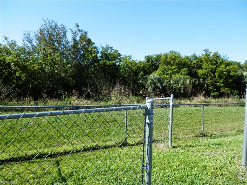 VARSITY LAKES - Residential