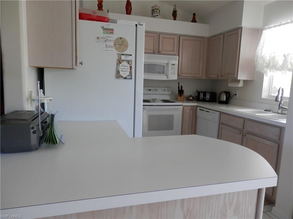 VARSITY LAKES - Residential