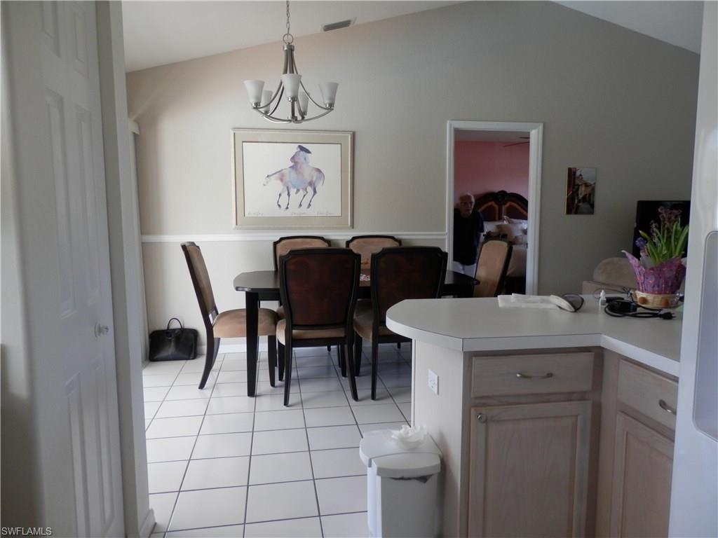 VARSITY LAKES - Residential