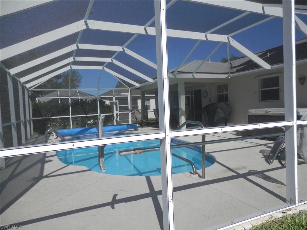 VARSITY LAKES - Residential