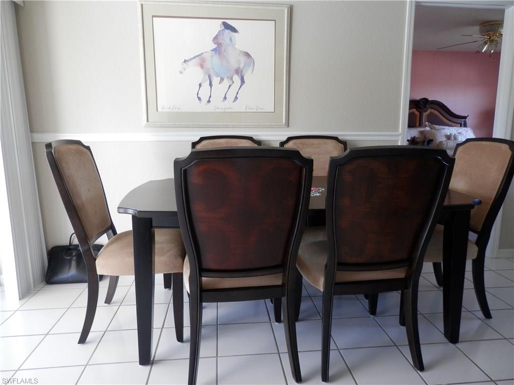 VARSITY LAKES - Residential