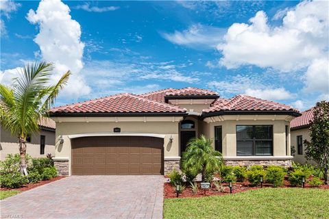 28072 Foxrock CT BONITA SPRINGS FL 34135