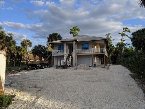 A home in NAPLES