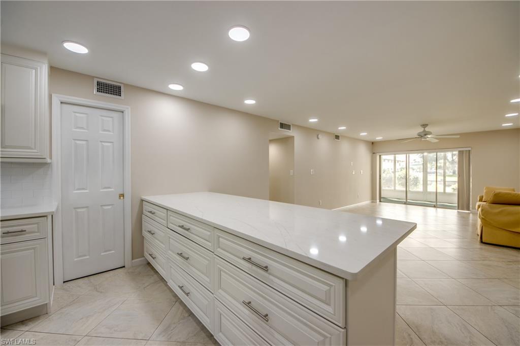 LORD JAMES CONDO - Residential