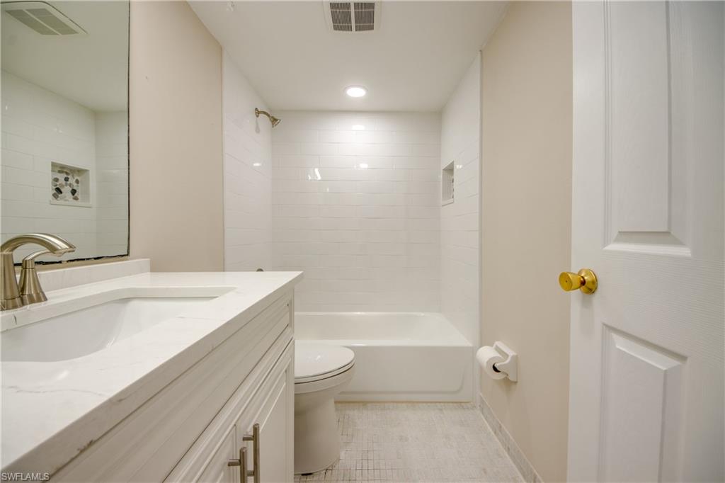 LORD JAMES CONDO - Residential