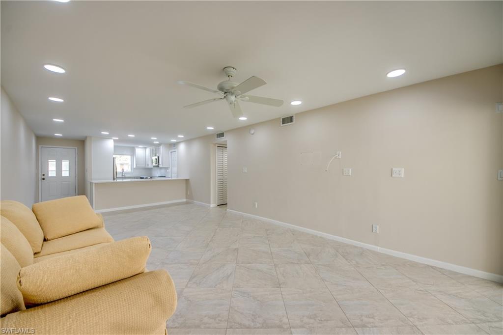 LORD JAMES CONDO - Residential