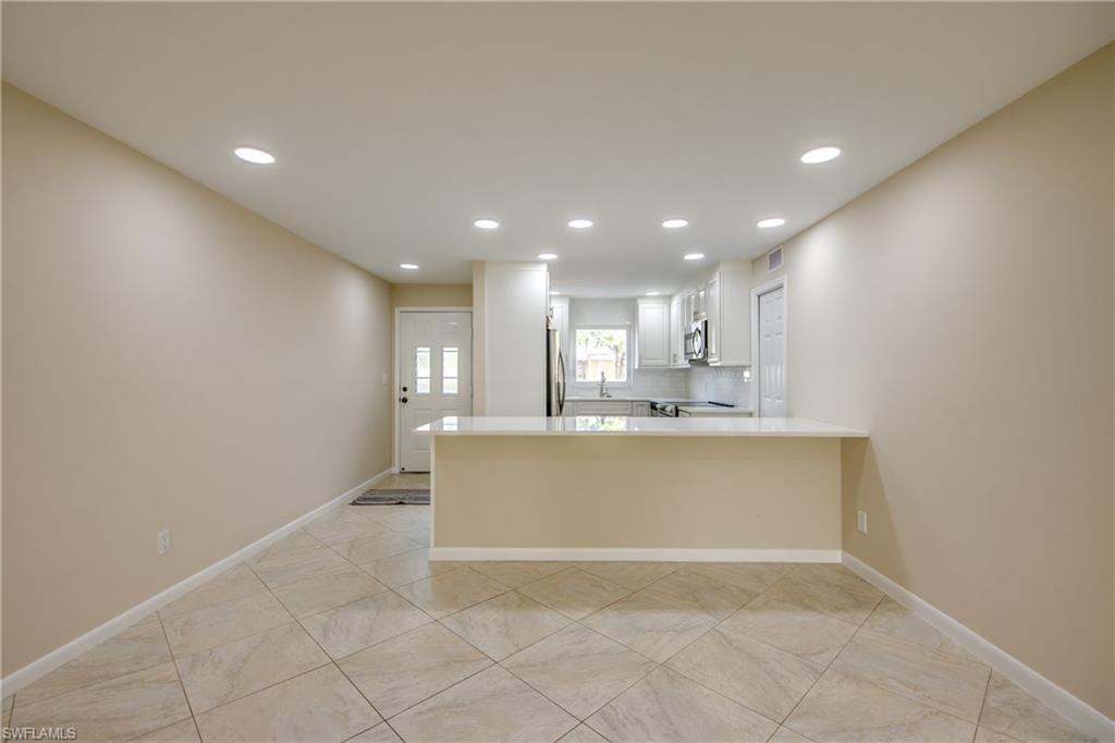 LORD JAMES CONDO - Residential