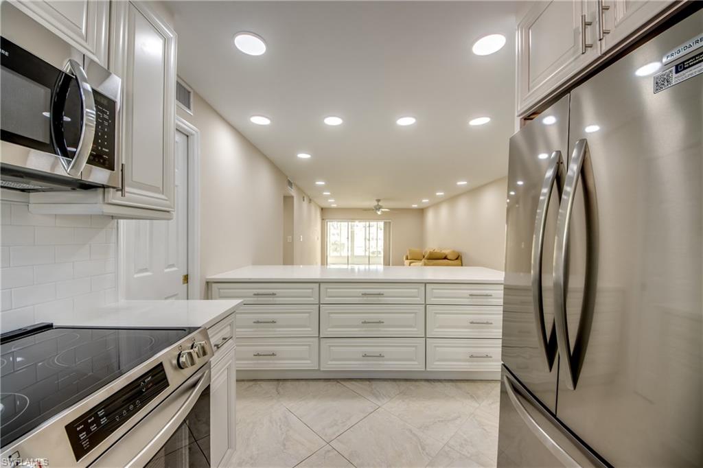 LORD JAMES CONDO - Residential