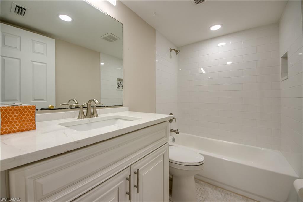 LORD JAMES CONDO - Residential