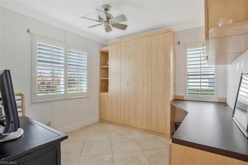 FAIRWAYS AT PAR TWO - Residential Lease