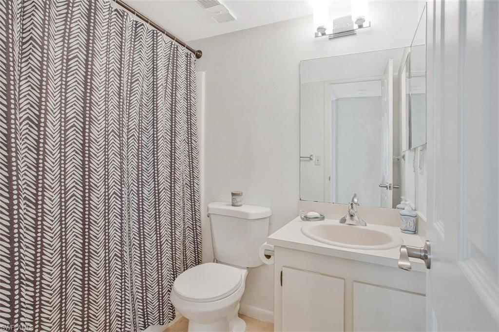 FAIRWAYS AT PAR TWO - Residential Lease