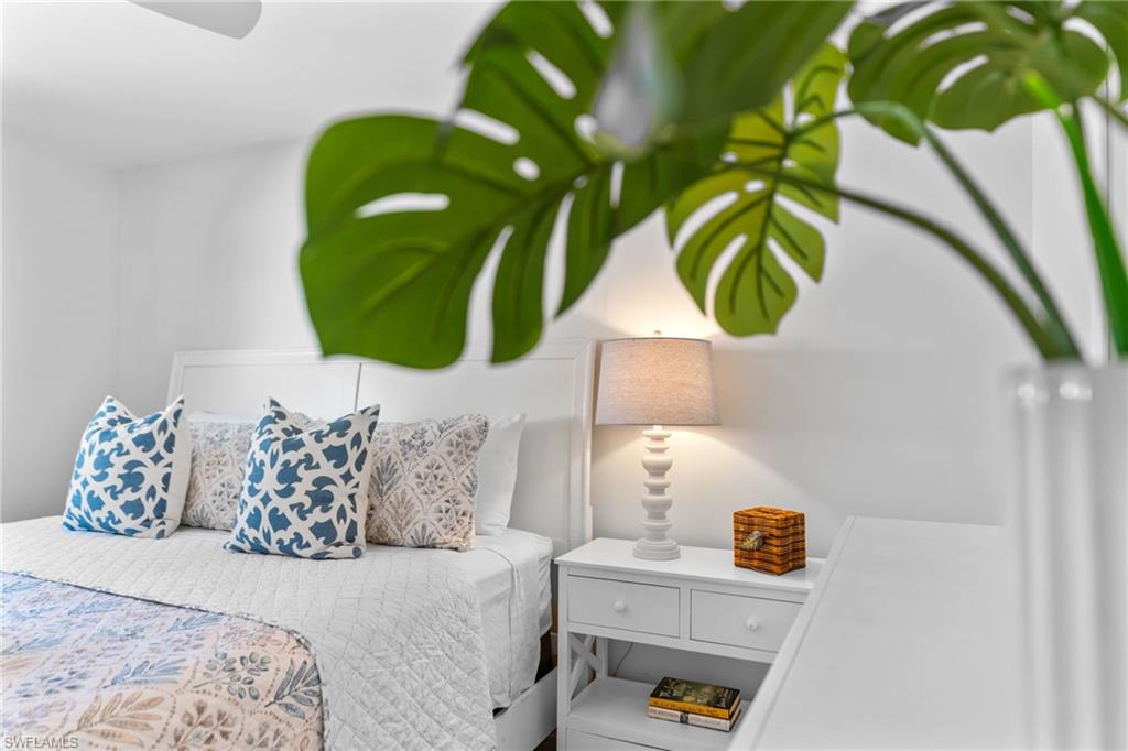 NAPLES PARK - Residential