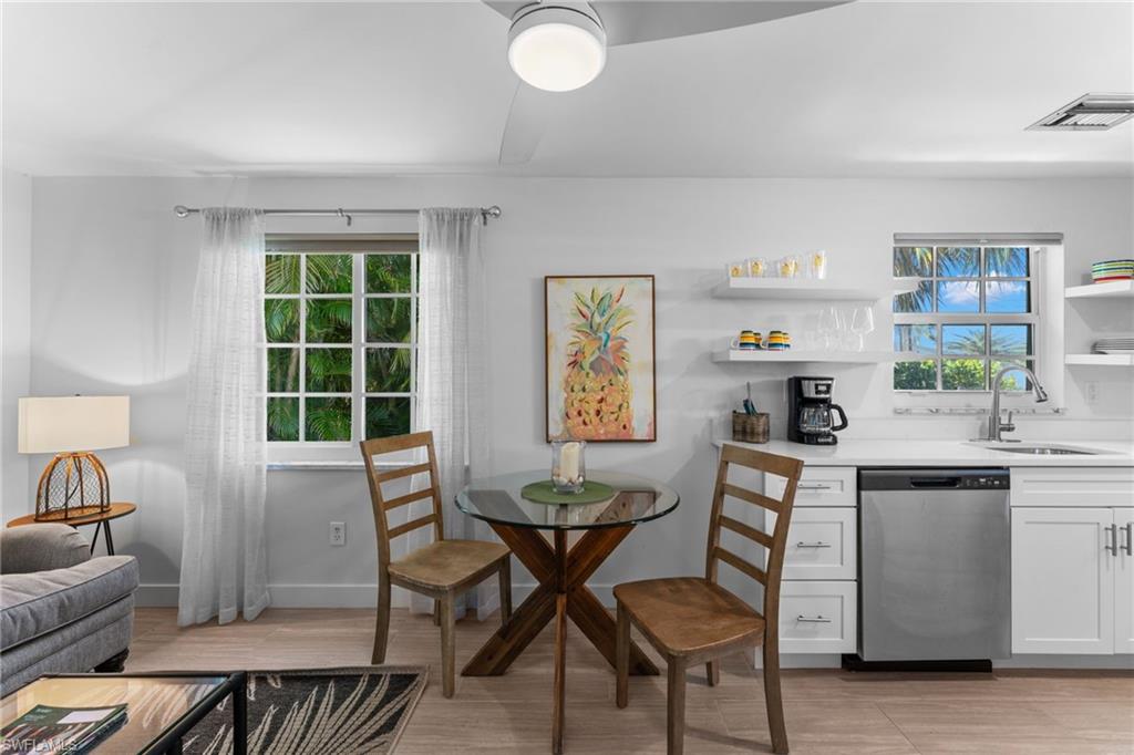 NAPLES PARK - Residential