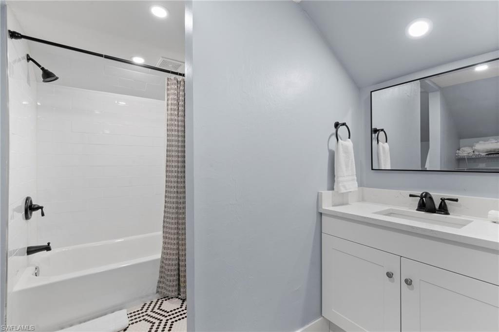 NAPLES PARK - Residential