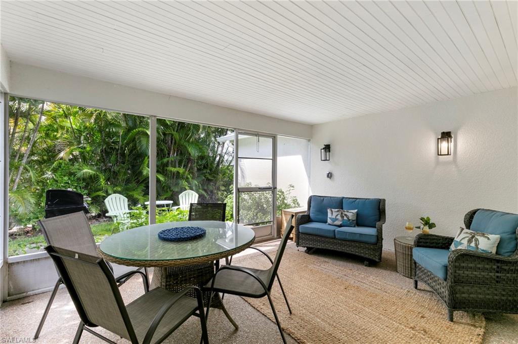 NAPLES PARK - Residential