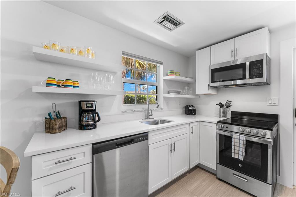 NAPLES PARK - Residential